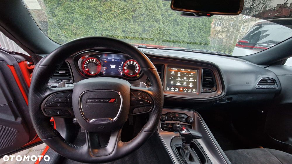 Dodge Challenger 5.7 R/T - 21