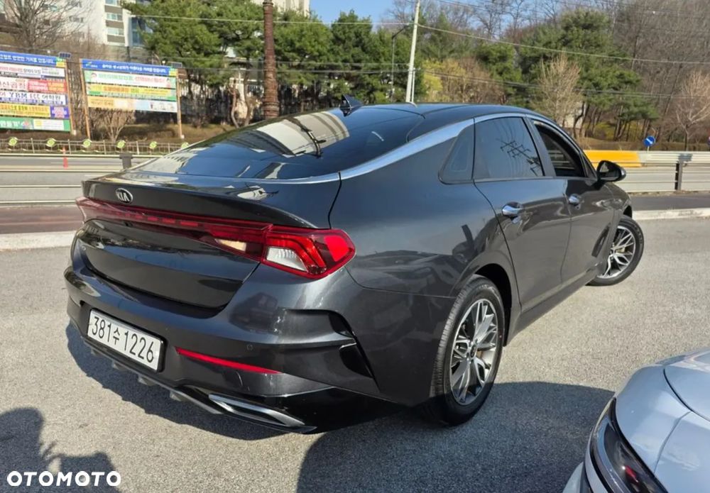 Kia K5 - 5