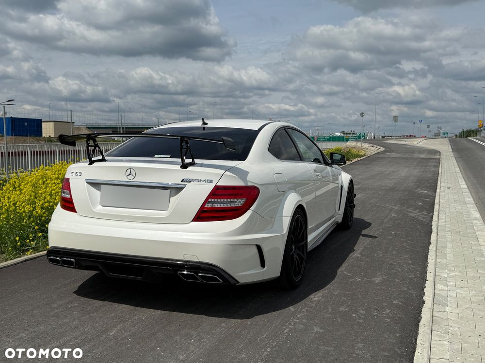 Mercedes-Benz Klasa C 63 AMG Coupe AMG SPEEDSHIFT MCT Black Series - 4