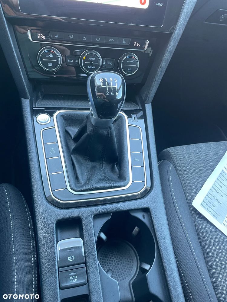 Volkswagen Passat 1.5 TSI EVO Trendline - 26