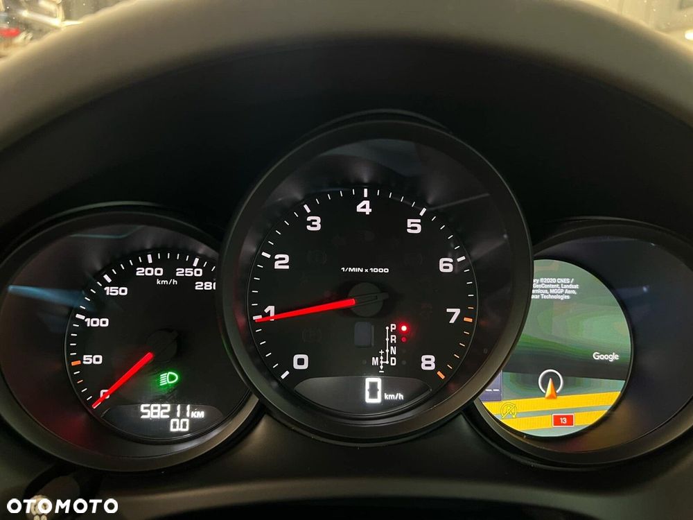 Porsche Macan Standard - 16