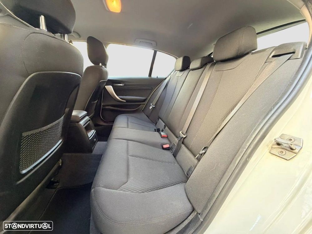 BMW 118 i Advantage - 12