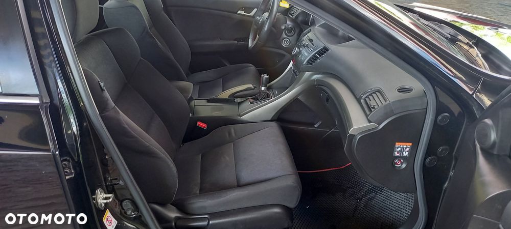Honda Accord 2.0 Lifestyle - 9