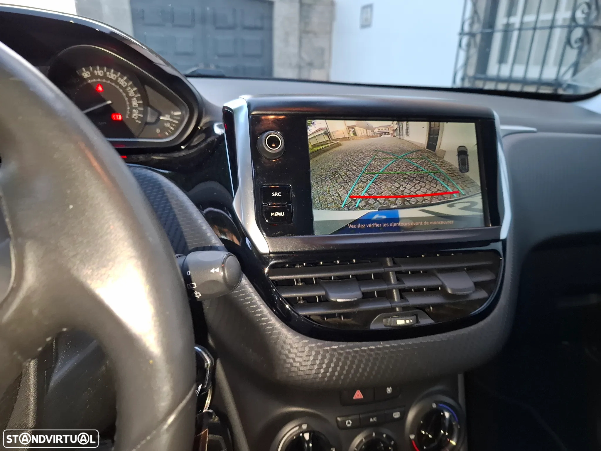 Peugeot 2008 1.2 PureTech Style - 8