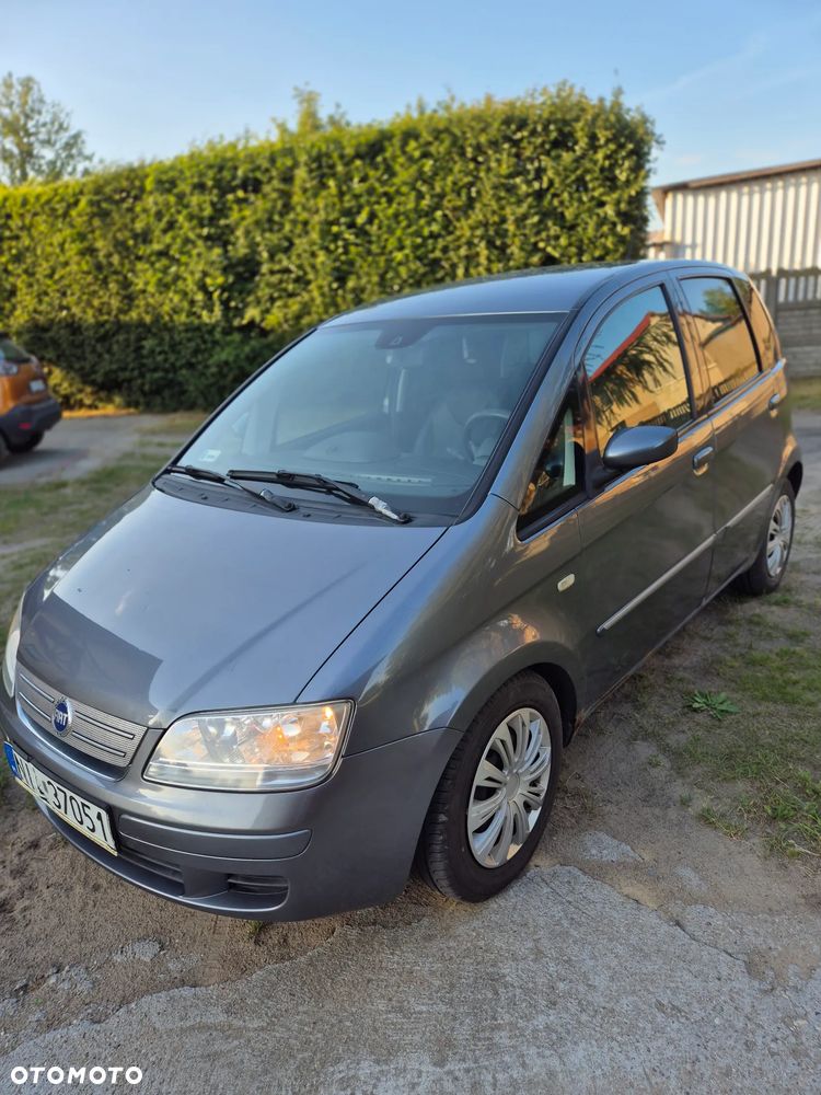 Fiat Idea 1.4 16V Actual - 1