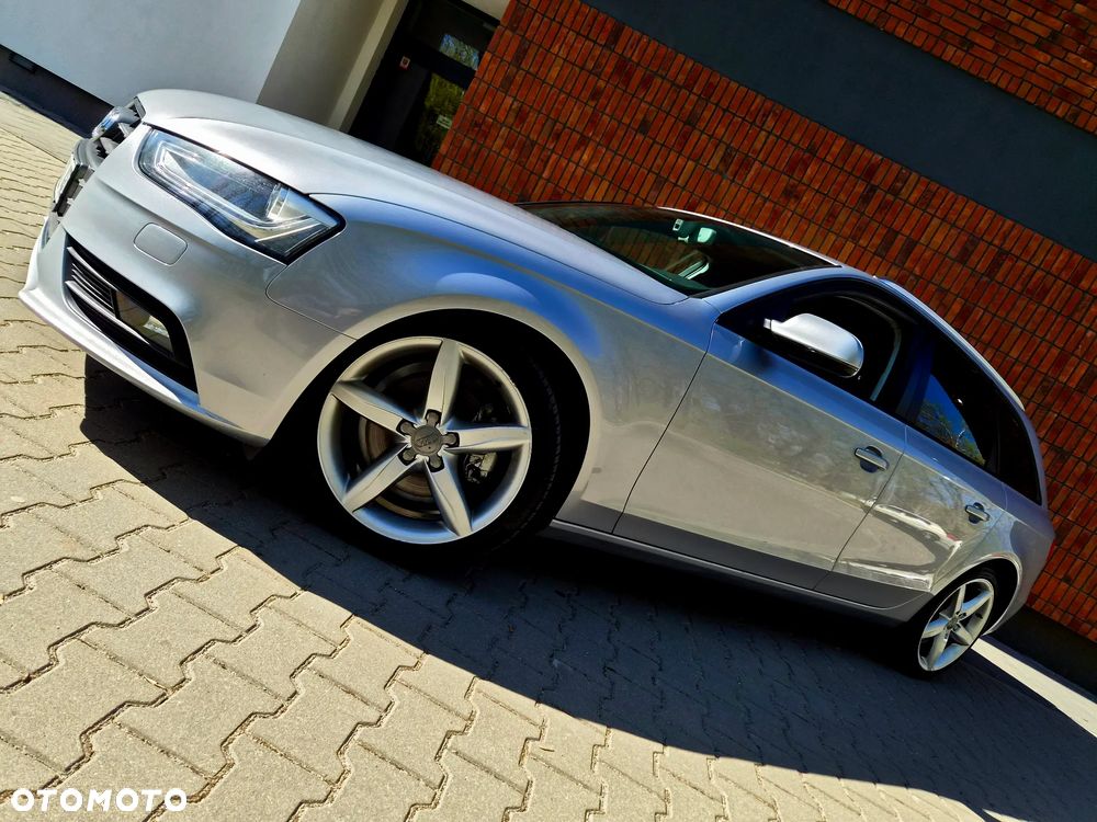 Audi A4 Avant 2.0 TDI ultra DPF Attraction - 13