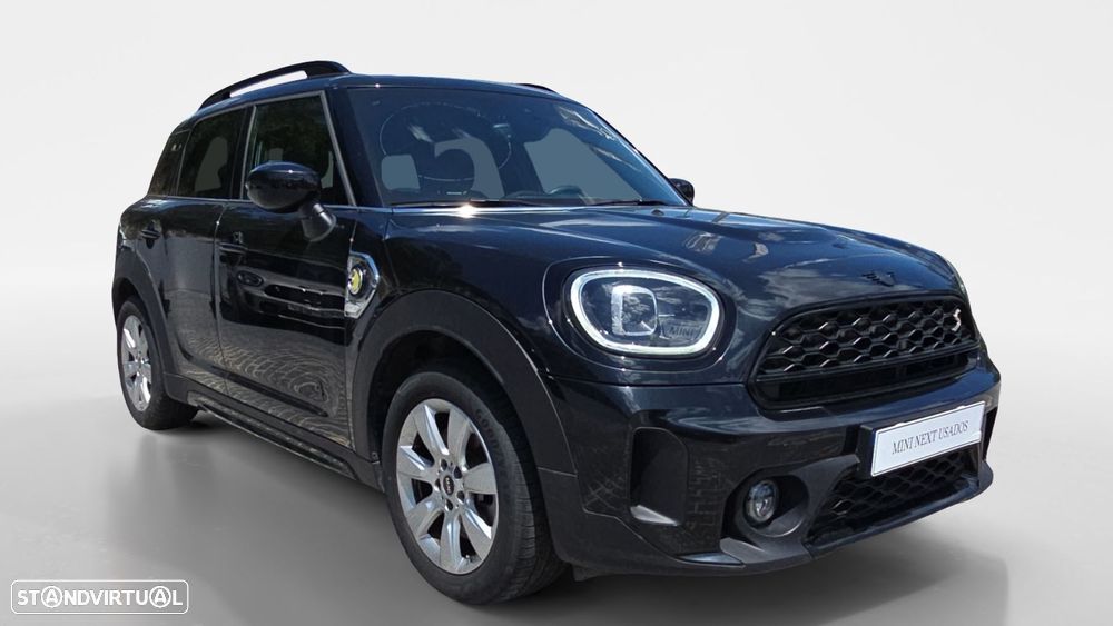 MINI Countryman Cooper SE Premium Classic Auto - 4
