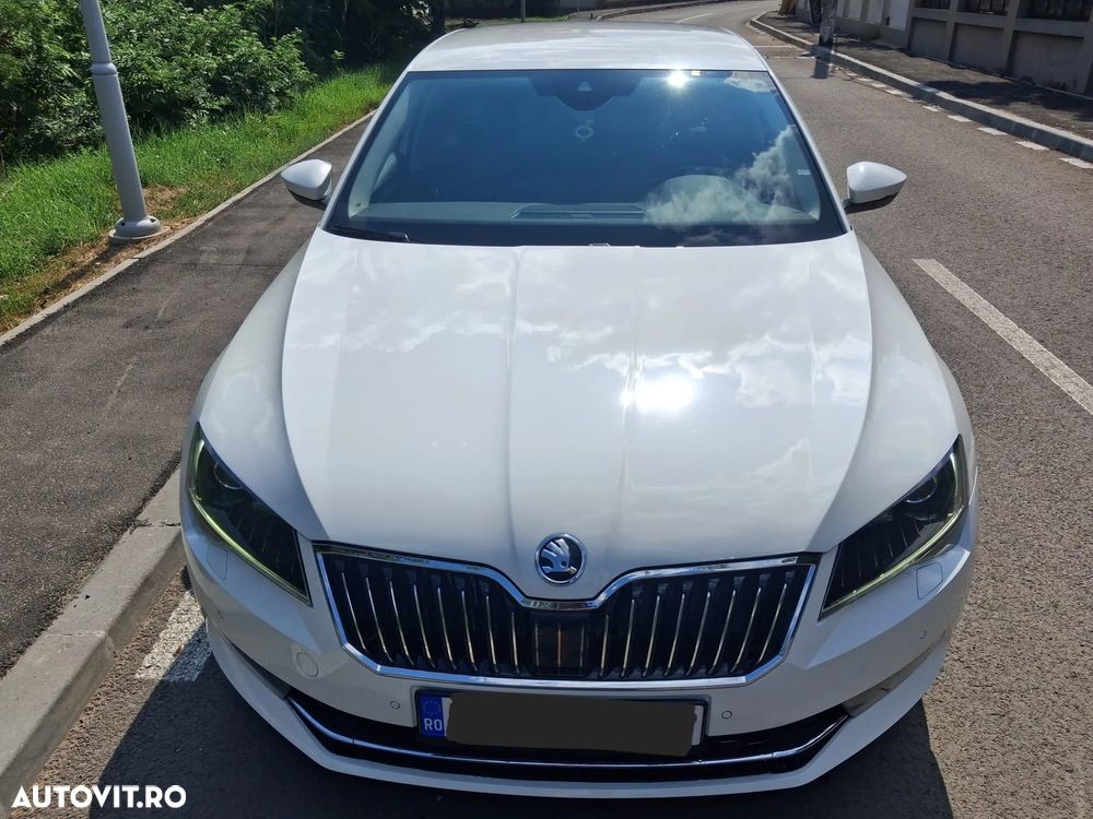 Skoda Superb 2.0 TDI Laurin & Klement - 9