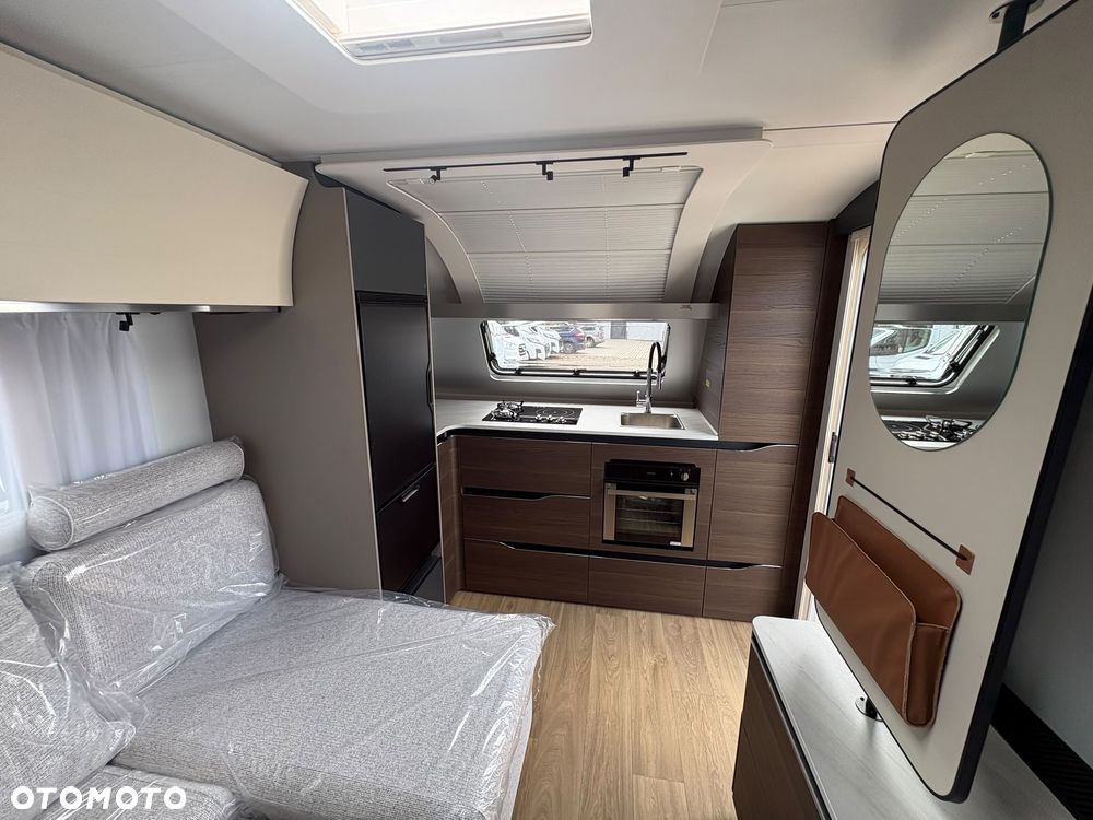 Adria ALPINA 663 HT - 12