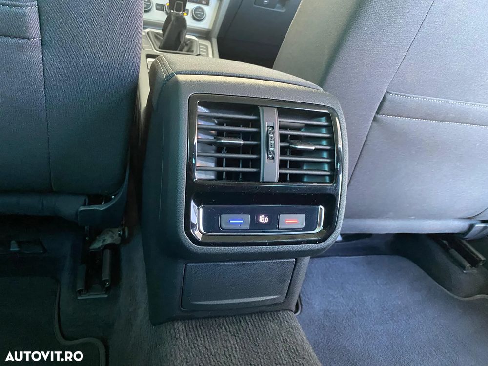 Volkswagen Passat - 26