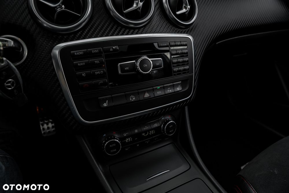 Mercedes-Benz Klasa A 250 4Matic 7G-DCT AMG Line - 35