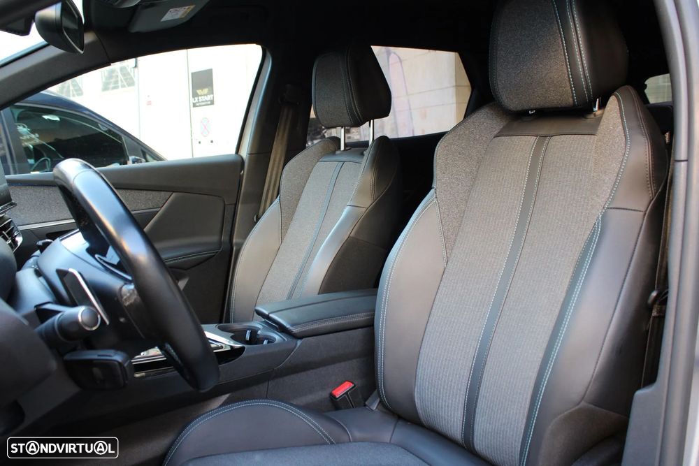 Peugeot 3008 1.6 Hybrid4 Allure e-EAT8 - 37