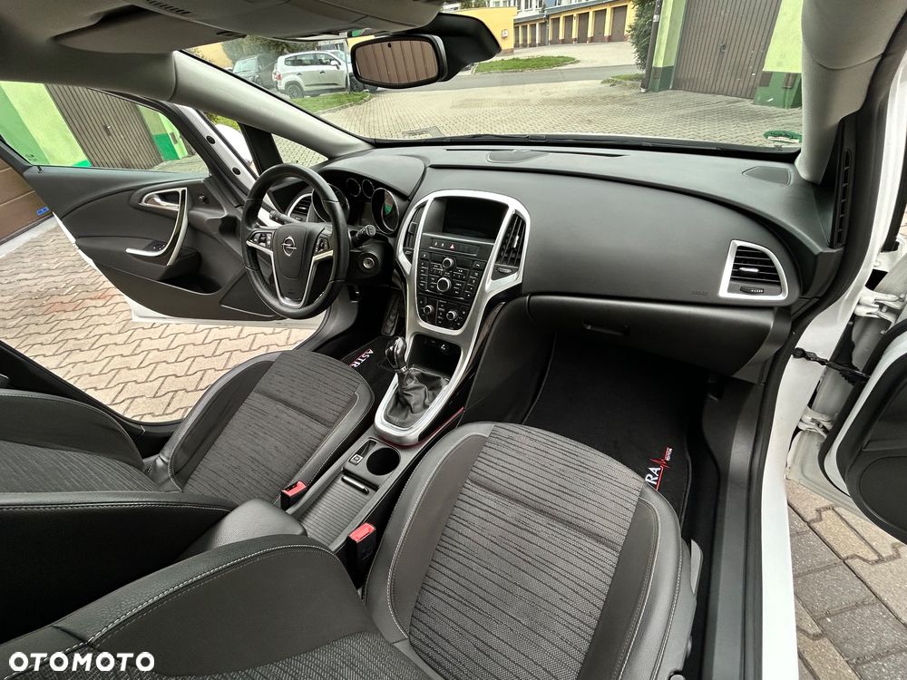 Opel Astra 1.4 Turbo Style - 26