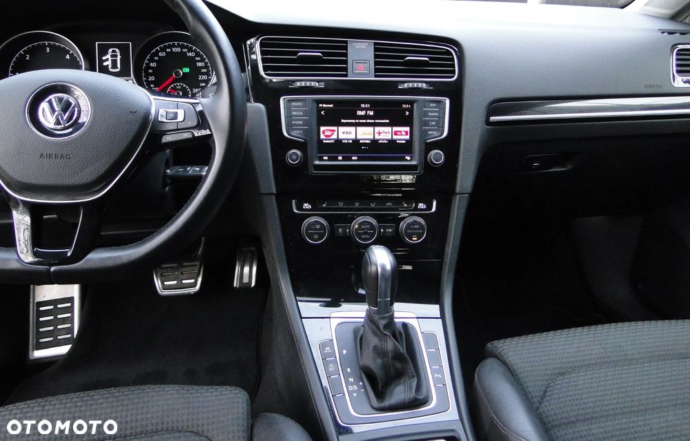 Volkswagen Golf 2.0 TDI SCR DSG R-Line - 19