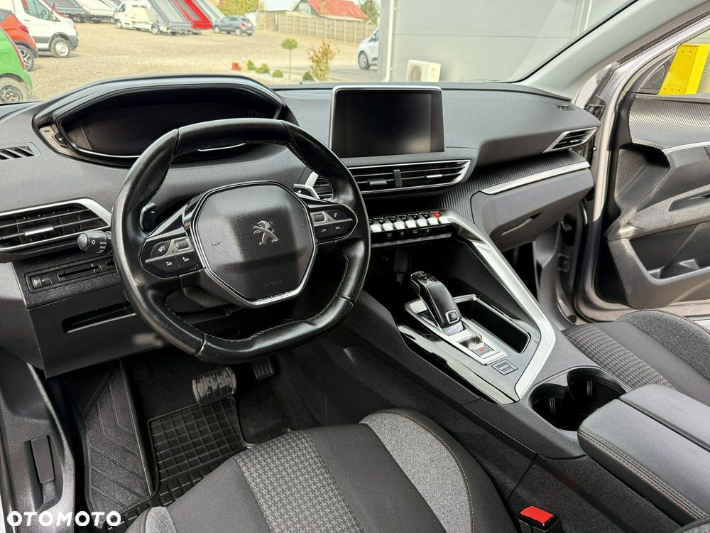 Peugeot 3008 - 11