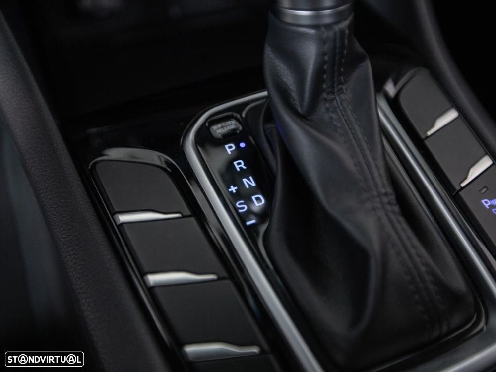 Hyundai Ioniq 1.6 GDI HEV Hybrid Tech - 17