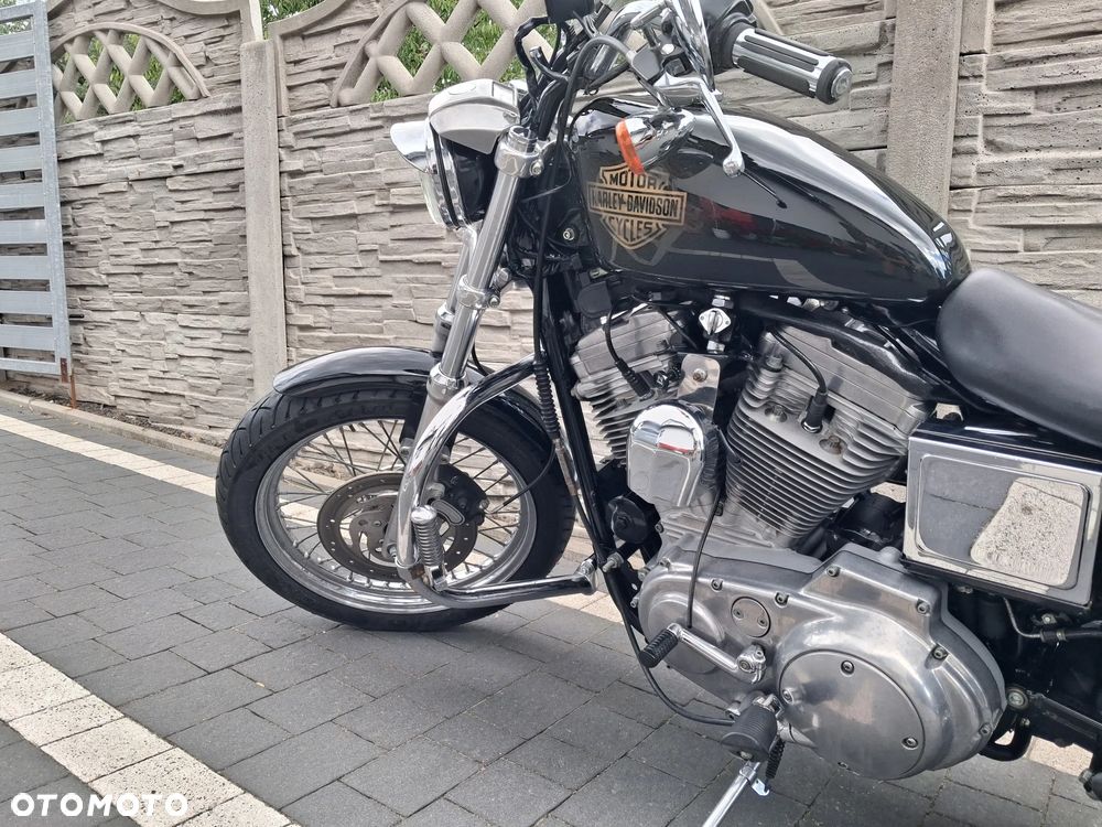 Harley-Davidson Sportster Custom 883C - 18