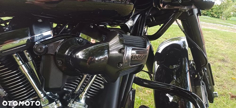 Harley-Davidson Touring Road Glide - 10