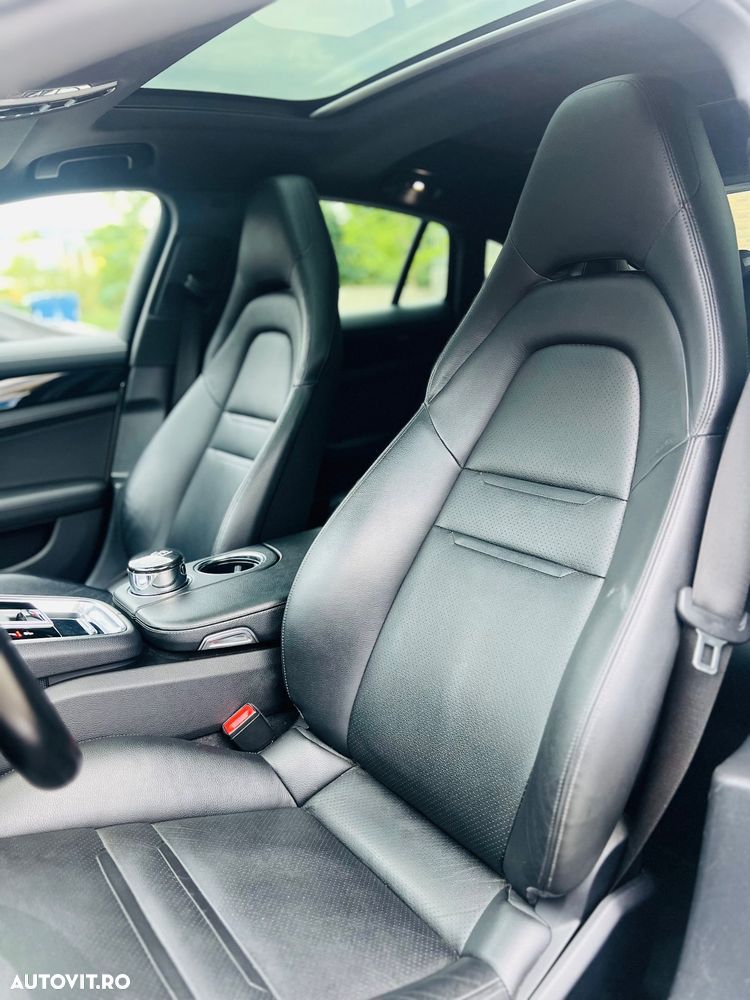 Porsche Panamera 4 E-Hybrid - 13