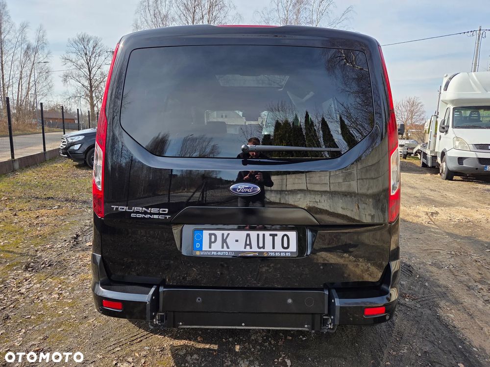 Ford Tourneo Connect Grand - 9