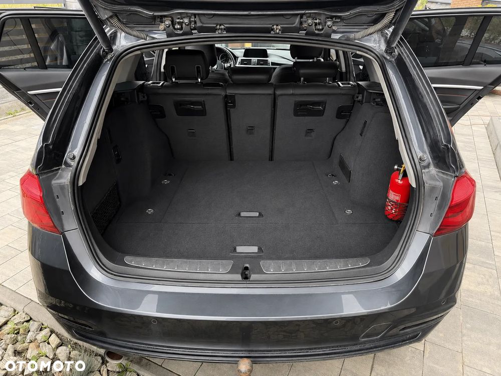 BMW Seria 3 318d Sport Line - 22