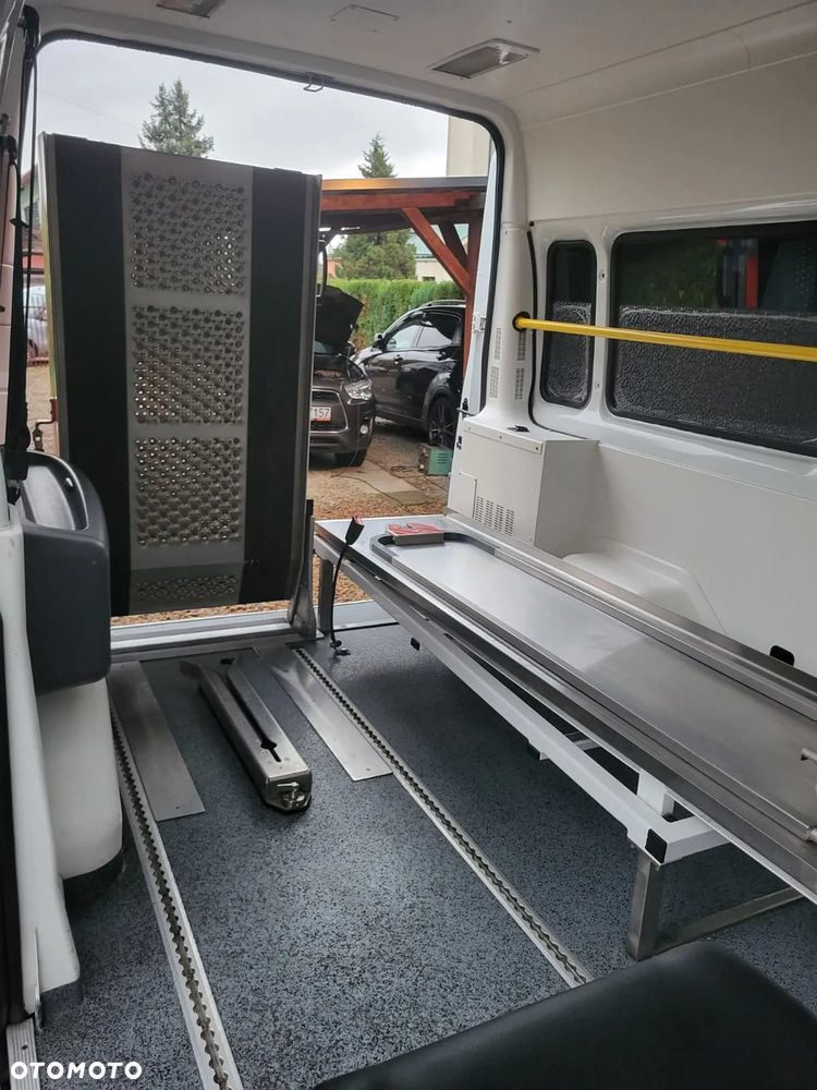 Ford Transit 300S Trend - 11