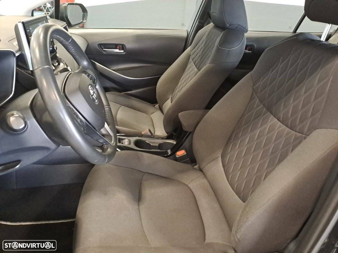 Toyota Corolla SD 1.8 Hybrid Comfort - 9