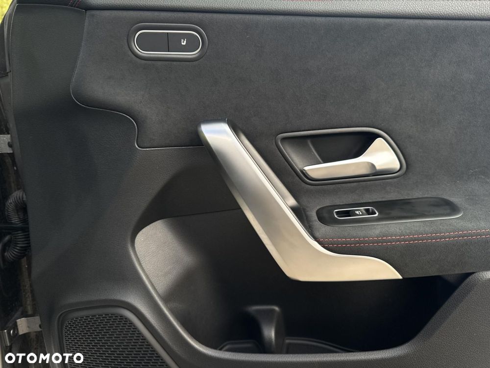 Mercedes-Benz CLA - 19