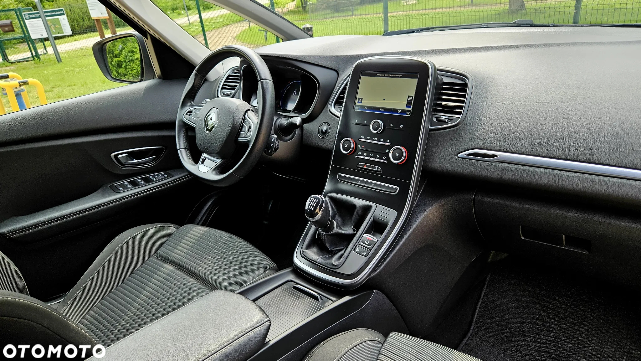 Renault Scenic 1.3 TCe FAP Zen - 7