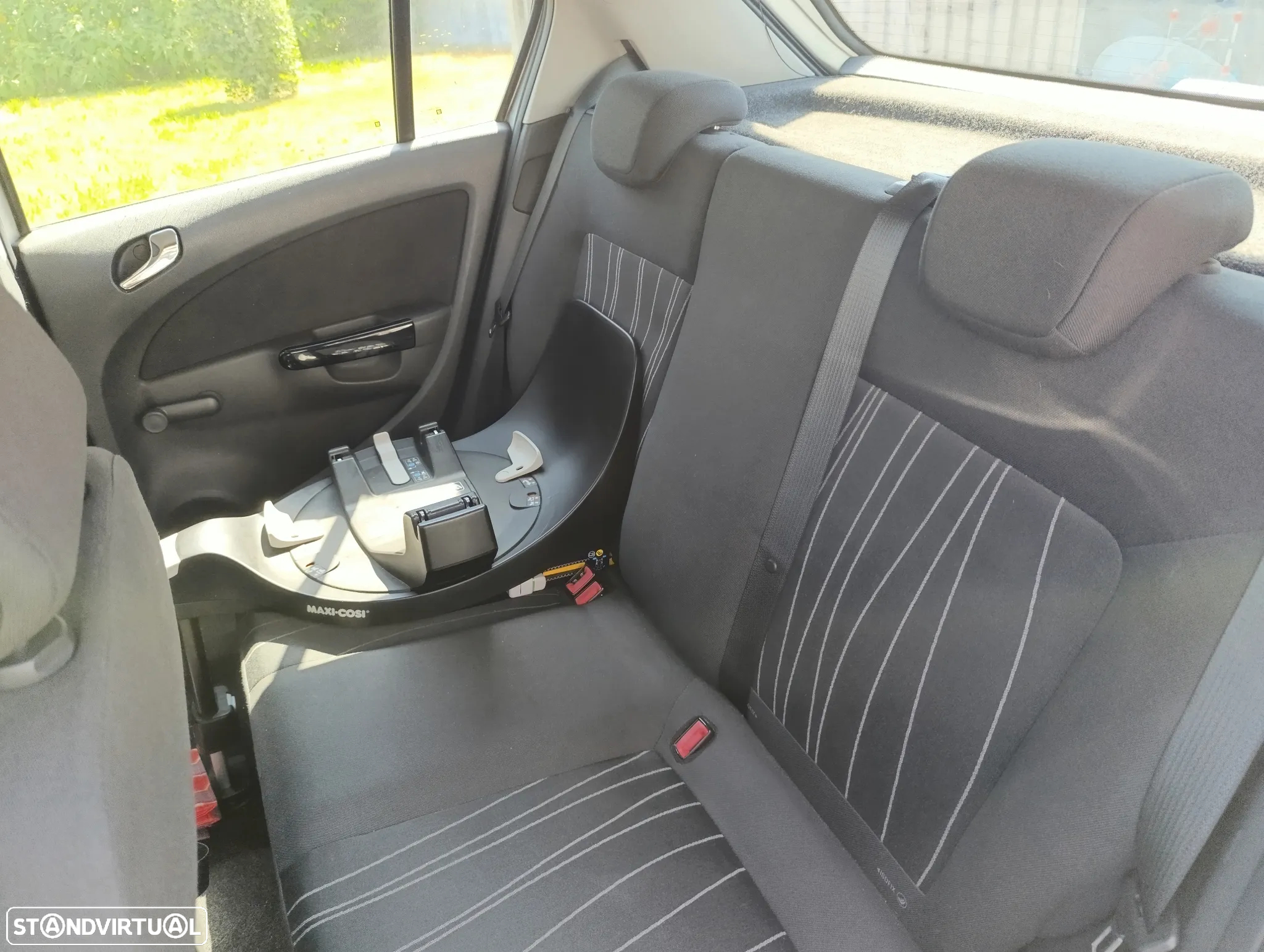 Opel Corsa 1.2 Enjoy - 17