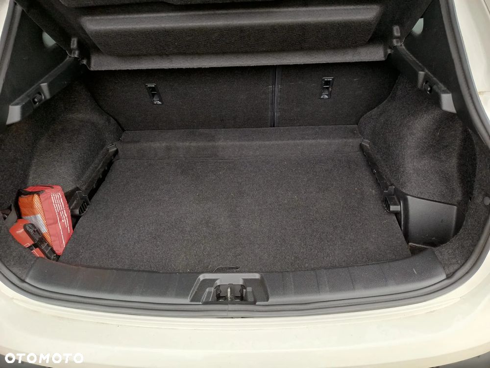 Nissan Qashqai 1.2 DIG-T N-Connecta EU6 - 14