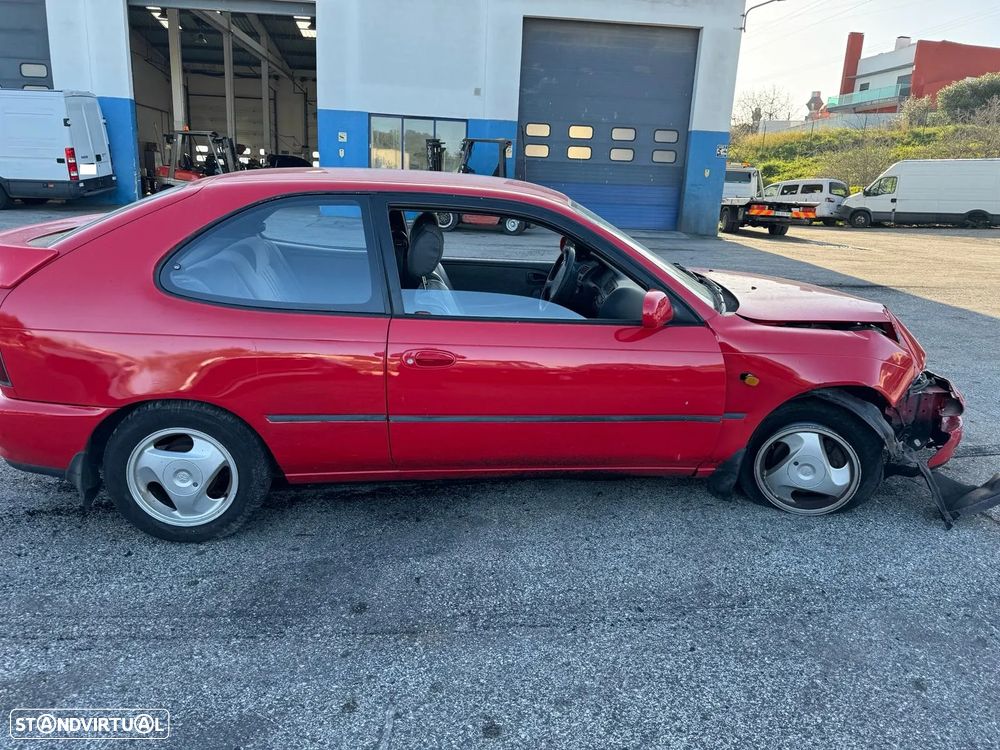 Toyota Corolla VII 1.3 XLi 16V de 1995 para peças - 3