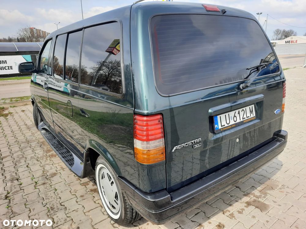 Ford Aerostar - 15