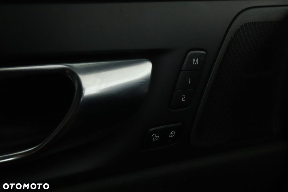 Volvo XC 60 - 19