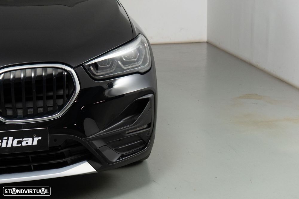 BMW X1 25 e xDrive Corporate Edition - 17
