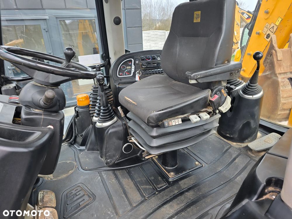 JCB - 2