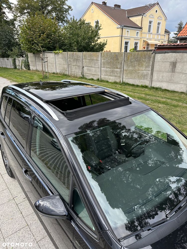 Volkswagen Touran 2.0 TDI SCR Join - 16