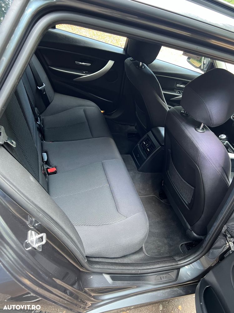BMW Seria 3 320d - 14