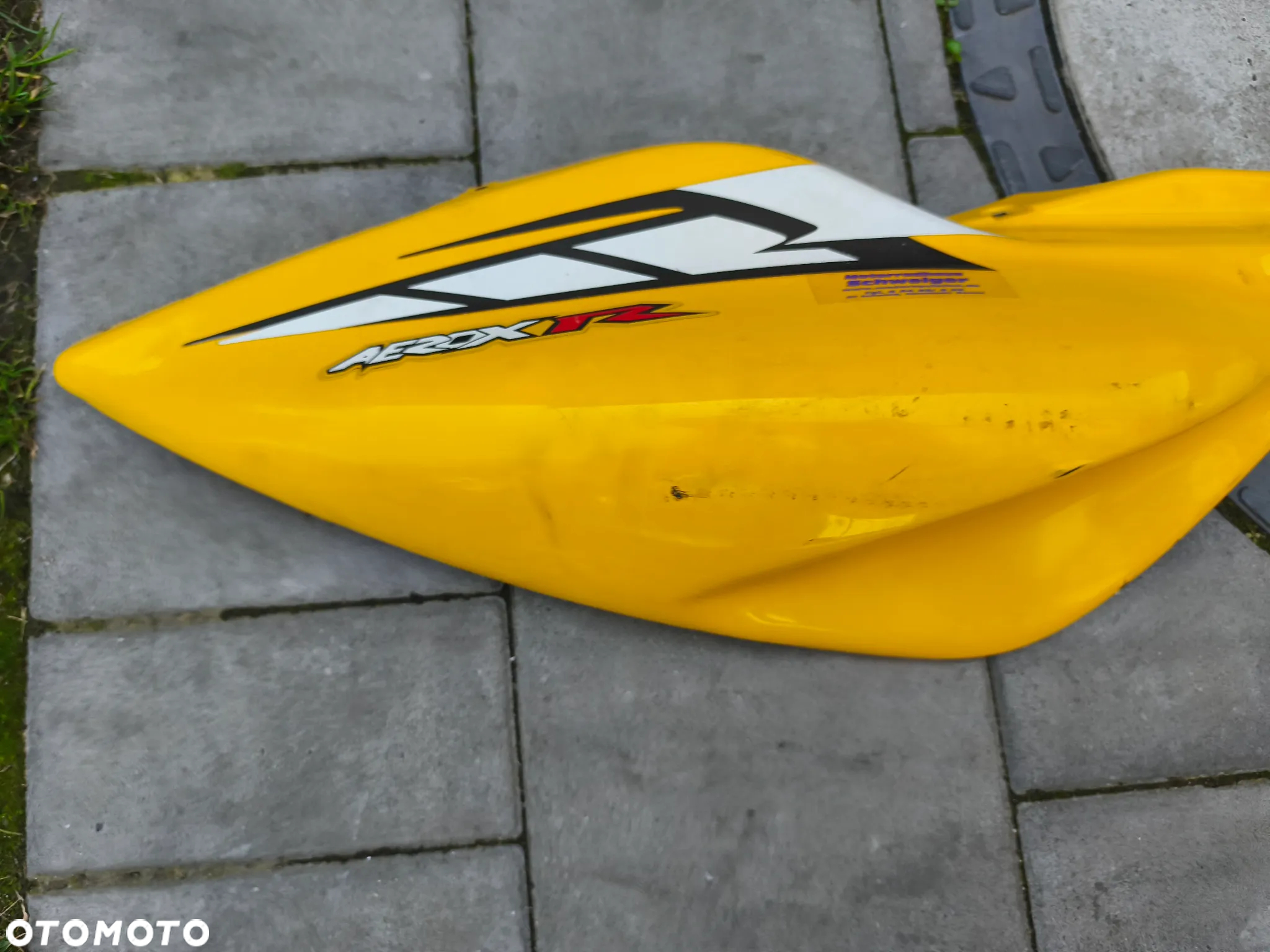 Owiewka, osłona, bok, boczek Yamaha Aerox 50 - 12