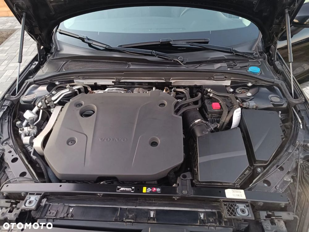 Volvo V60 B4 D Plus Dark - 34