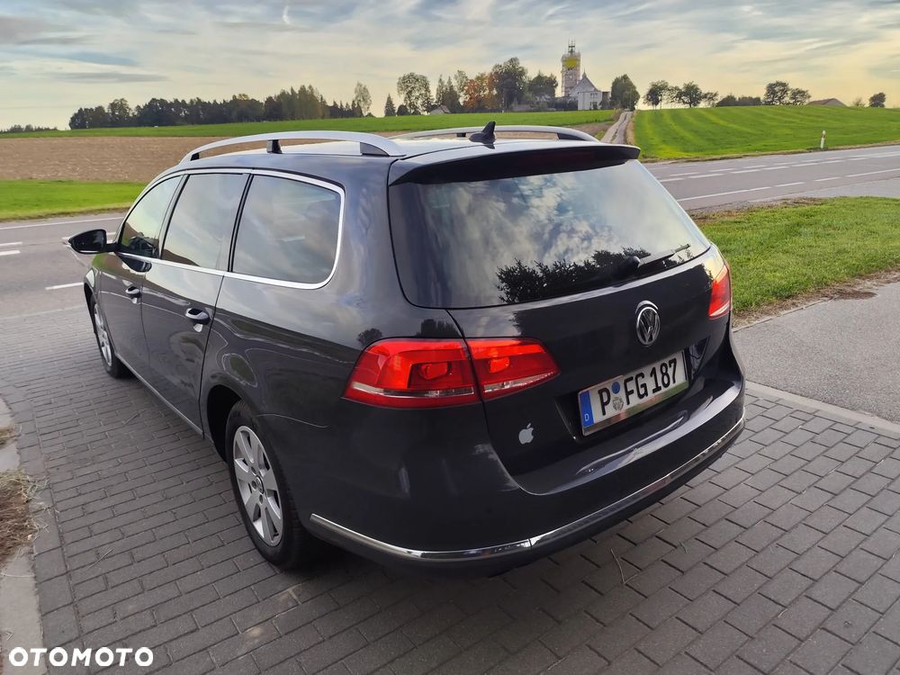 Volkswagen Passat - 33