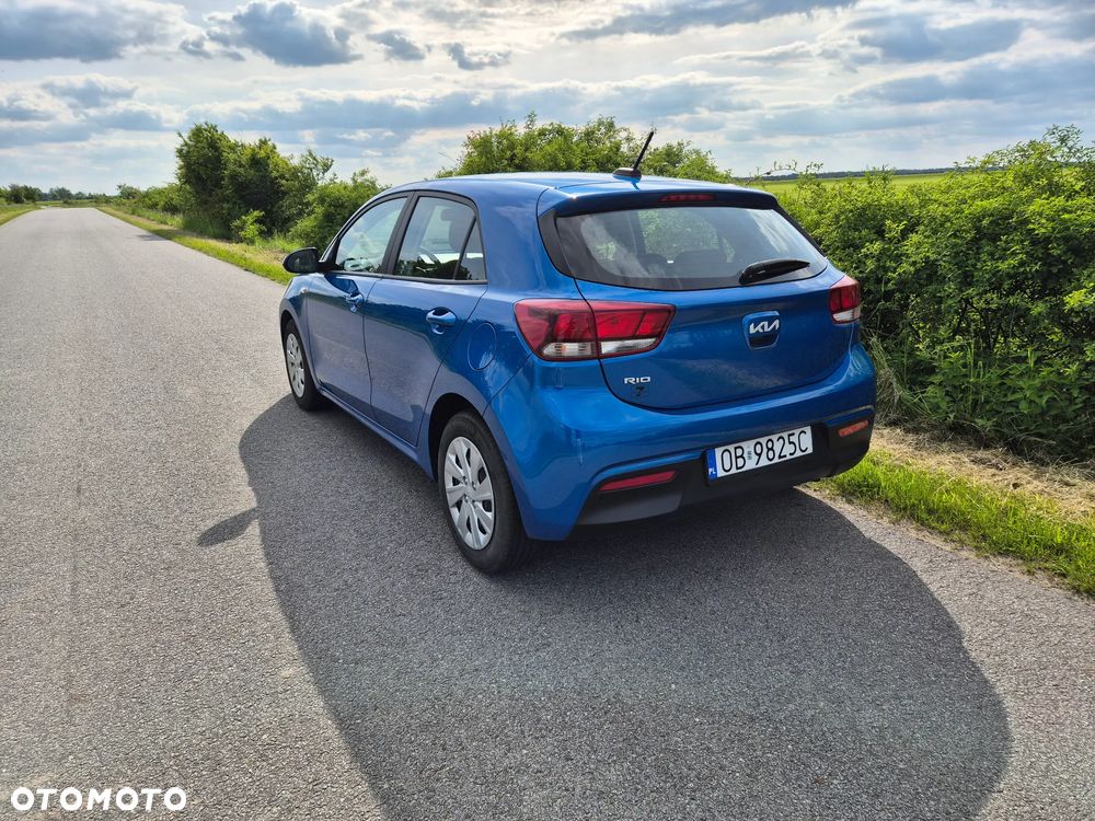 Kia Rio 1.2 L - 3