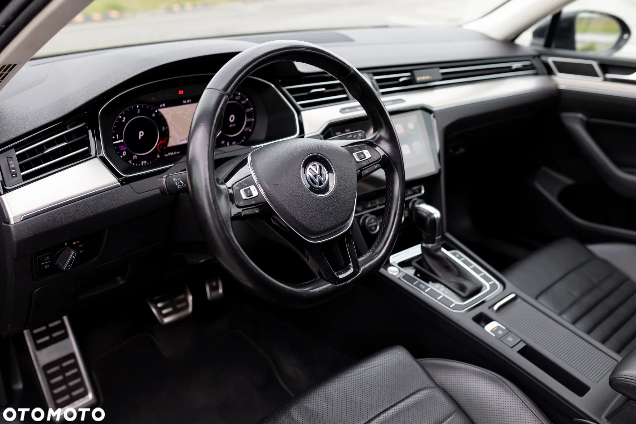 Volkswagen Passat - 12
