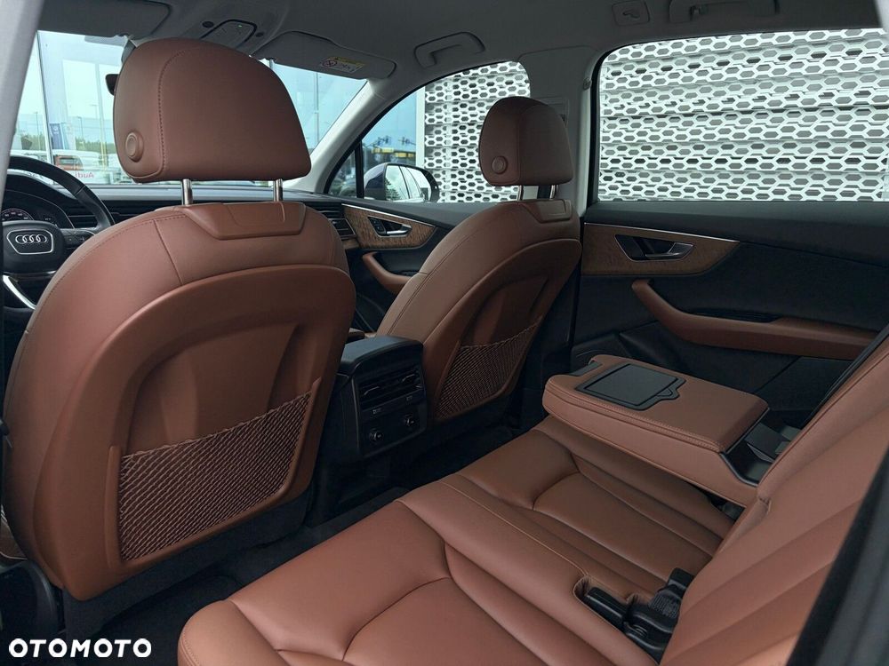 Audi Q7 - 25