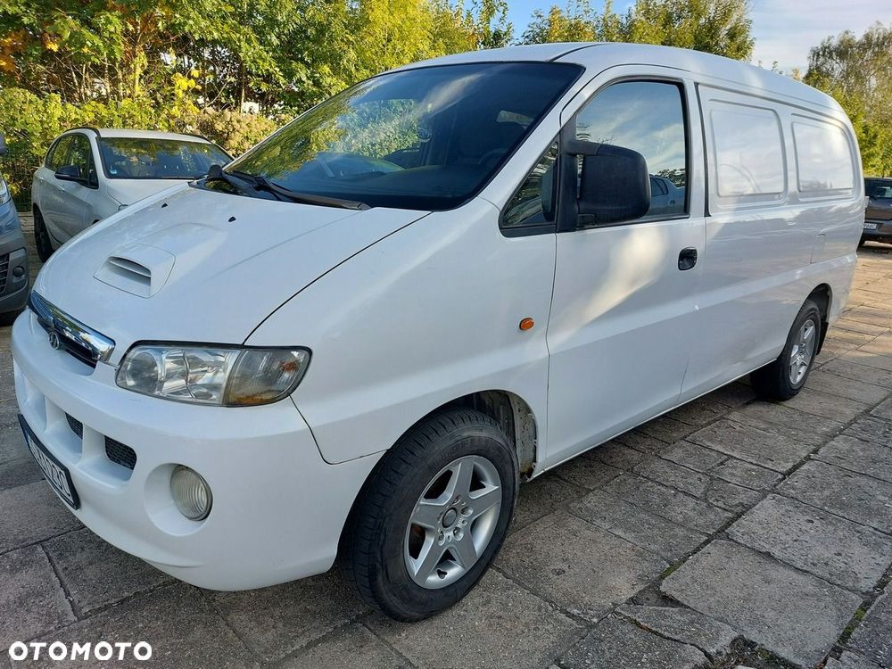Hyundai H-1