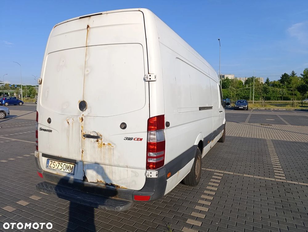 Mercedes-Benz Sprinter - 3