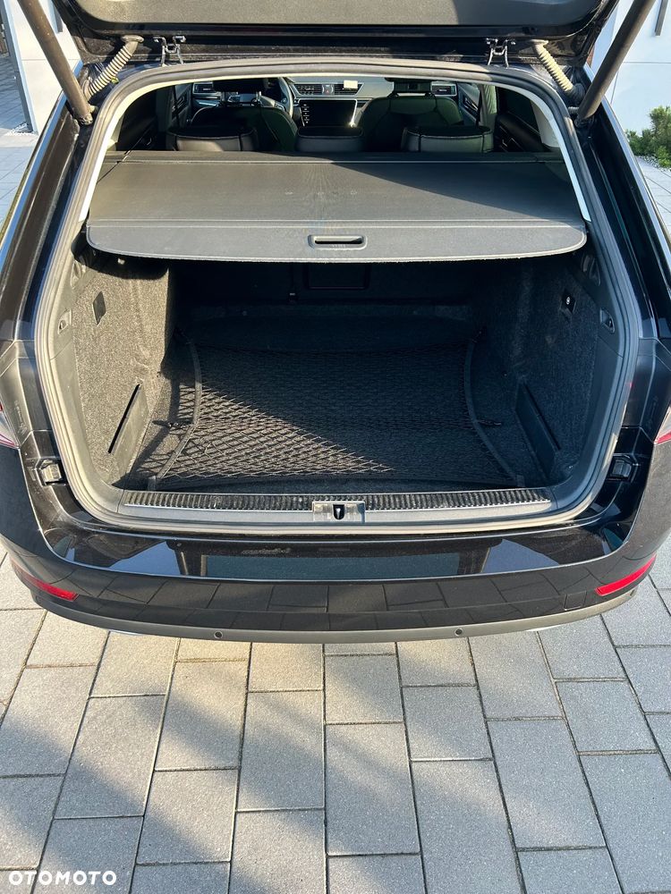 Skoda Superb 2.0 TDI L&K DSG - 17