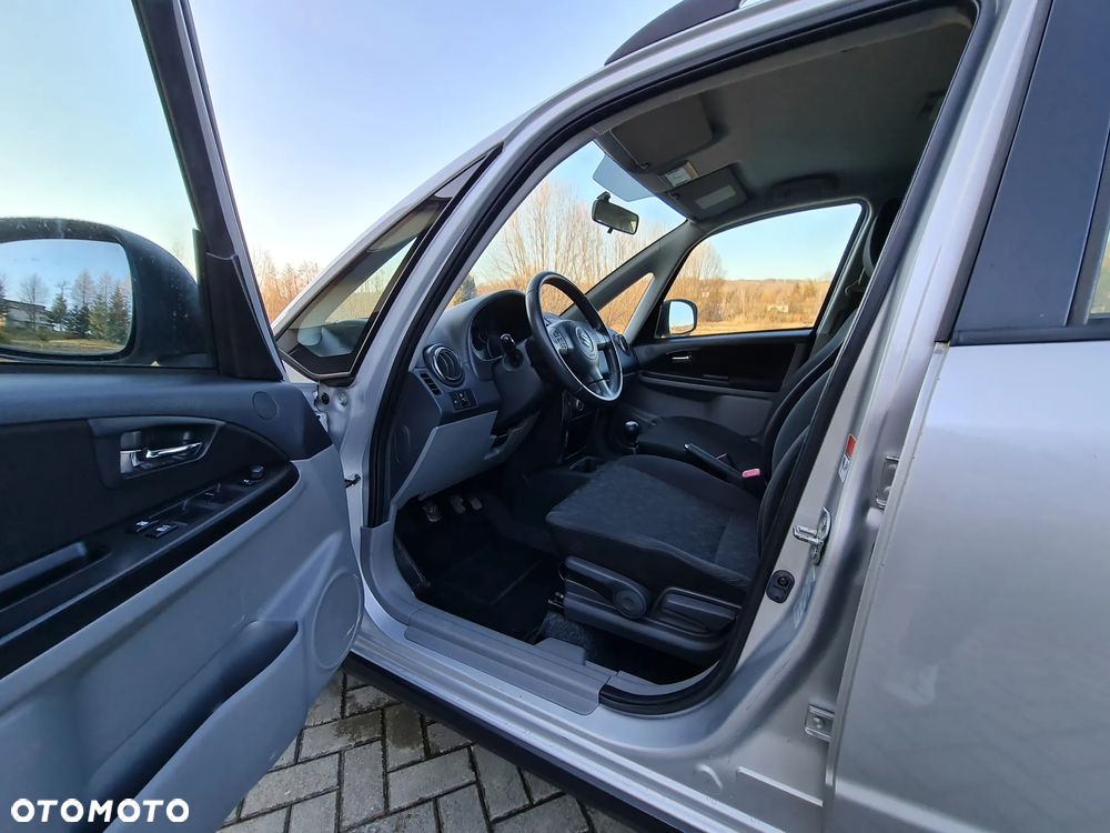 Suzuki SX4 - 9