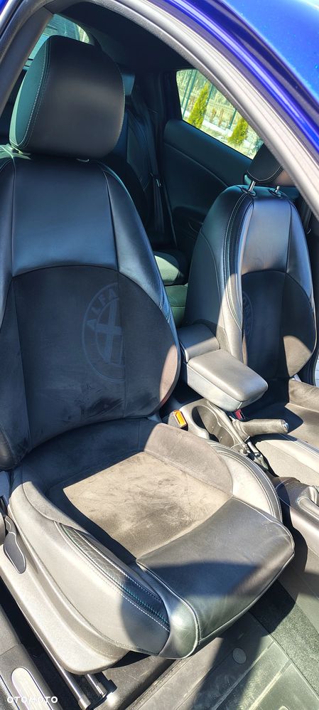 Alfa Romeo Giulietta 2.0 JTDM Distinctive - 11