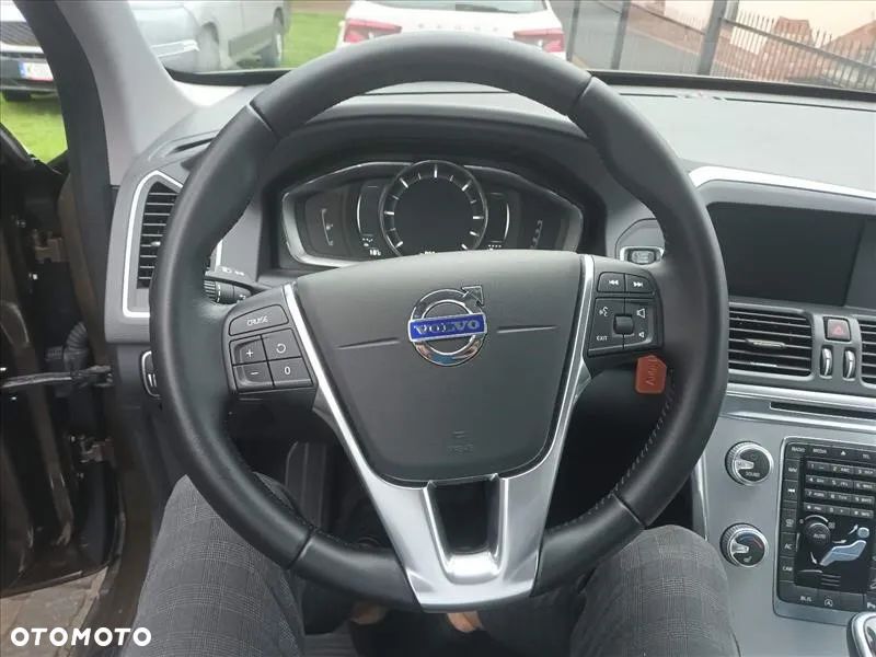 Volvo XC 60 D4 AWD Kinetic - 4